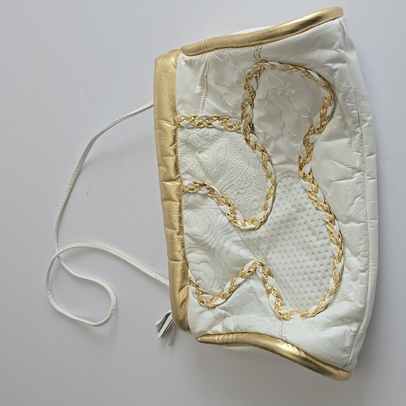 Vintage 1980s Hala Genuine Leather Crossbody Embossed Leather Bag Clutch Gold - Picture 3 of 17
